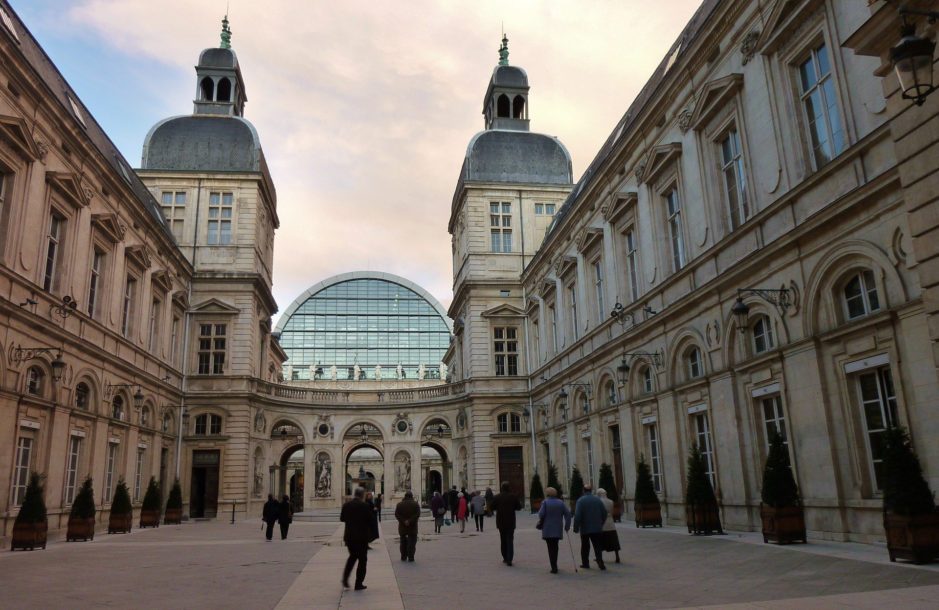 Lyon hotel de ville